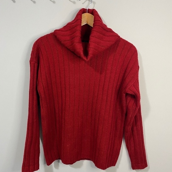 Lord & Taylor Long Sleeve Women's Red Turtleneck Ribbed Sweater Size Small‎ - Picture 1 of 8